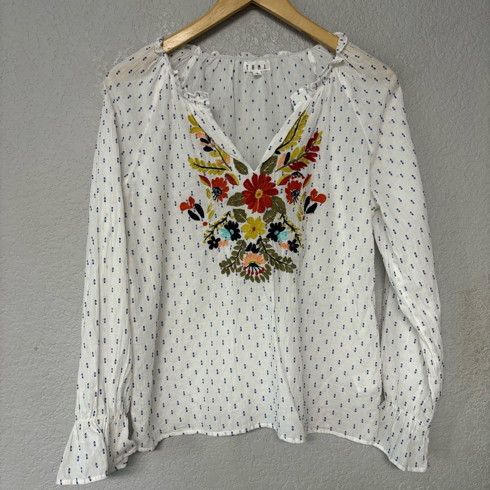 THML Shirt Woman’s White Blue Puff Sleeve Floral Embroidery Swiss Dot Size XS‎